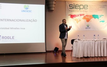 Siepe recebe professor espanhol para palestra de abertura sobre pesquisa e internacionalização